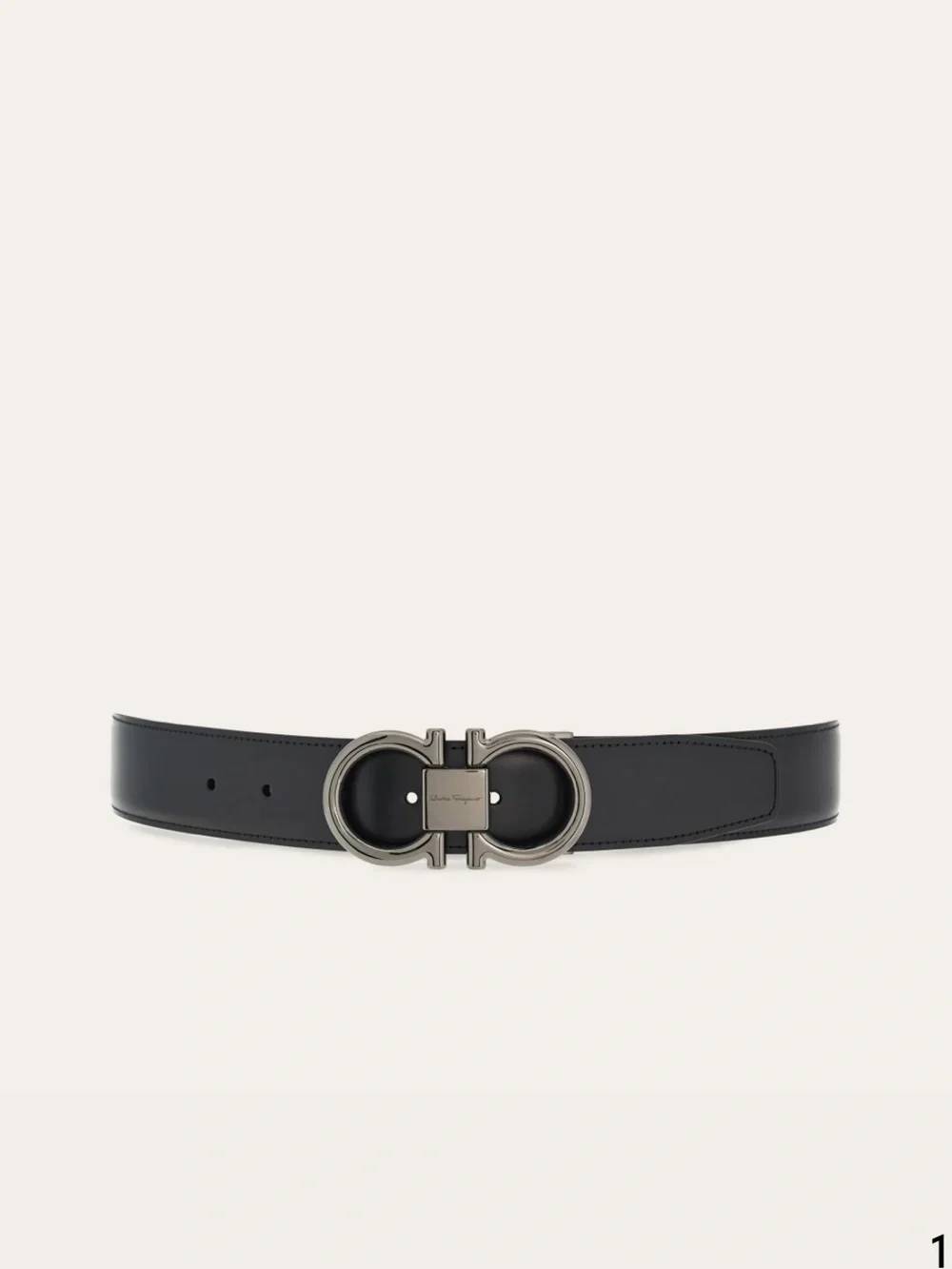 Salvatore Ferragamo Leather Gancini Belt with Silver Buckle. Size 42 black/Navy
